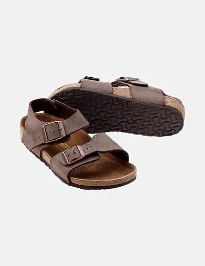 Birkenstock Sandalia marrón detalle hebillas