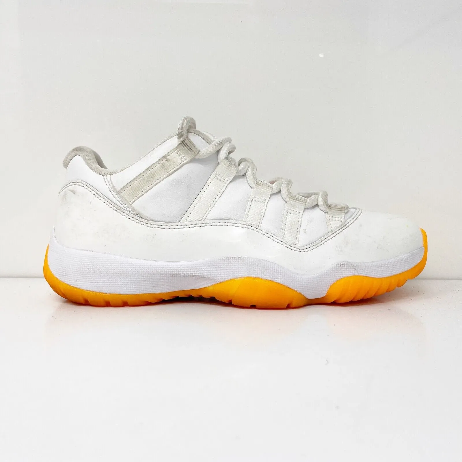 Nike Womens Air Jordan 11 AH7860-139 White Basketball Shoes Sneakers Size 7.5