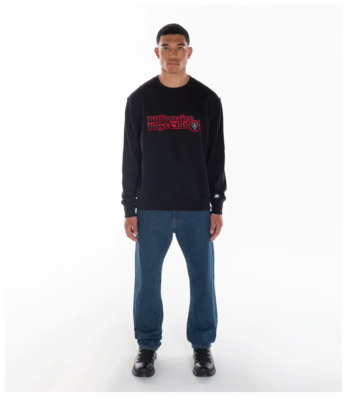 OUTDOORSMAN CREWNECK - BLACK